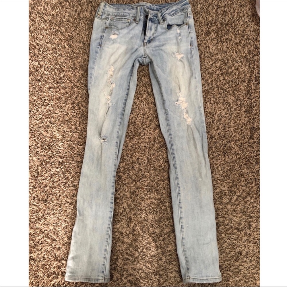 AMERICAN EAGLE RIPPED JEANS - Picture 2 of 2